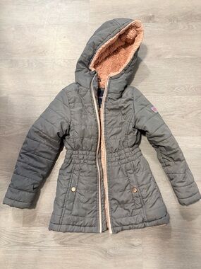 Limited Too Gray Quilted Hooded Jacket with Pink Faux-Fur Trim zipper is broken